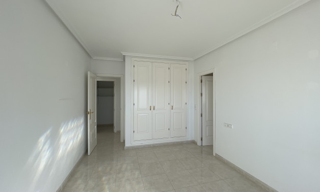 Перепродажа - Bajos -
Orihuela