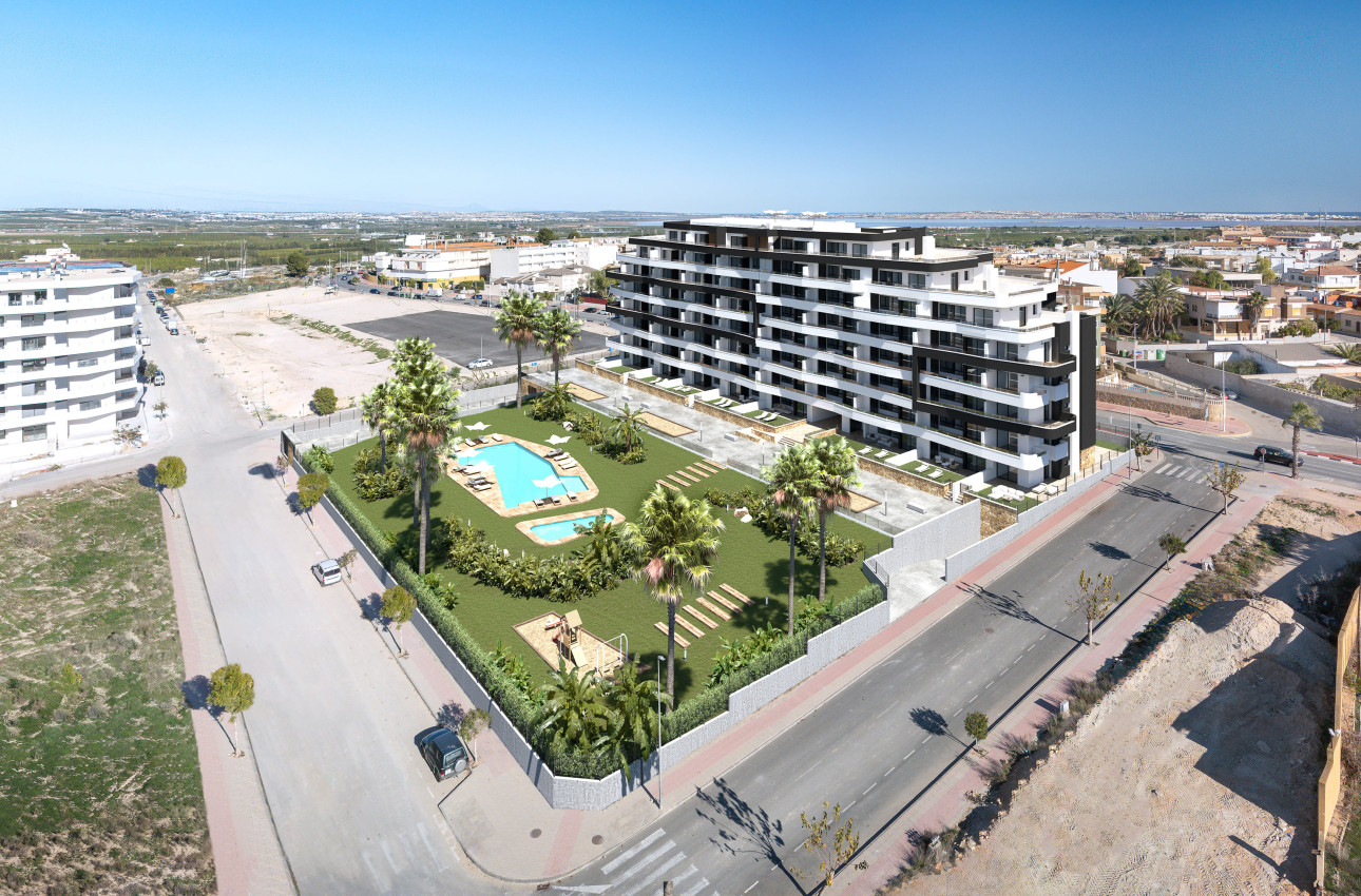 Reventa - Pisos -
San Miguel de Salinas - 03193