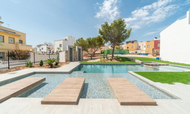 Obra nueva - Áticos -
Torrevieja - 03186
