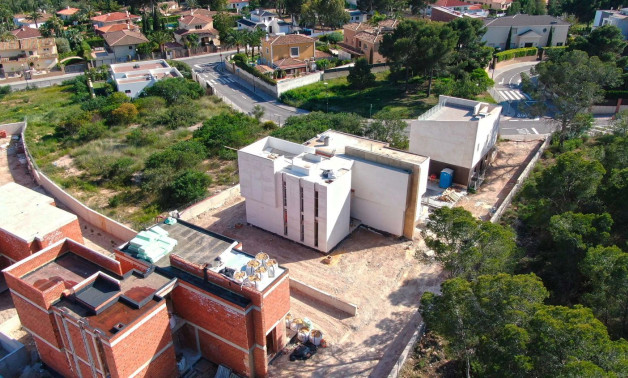 Новое здание - Chalet independiente -
Benidorm - Calle Sorolla, 19