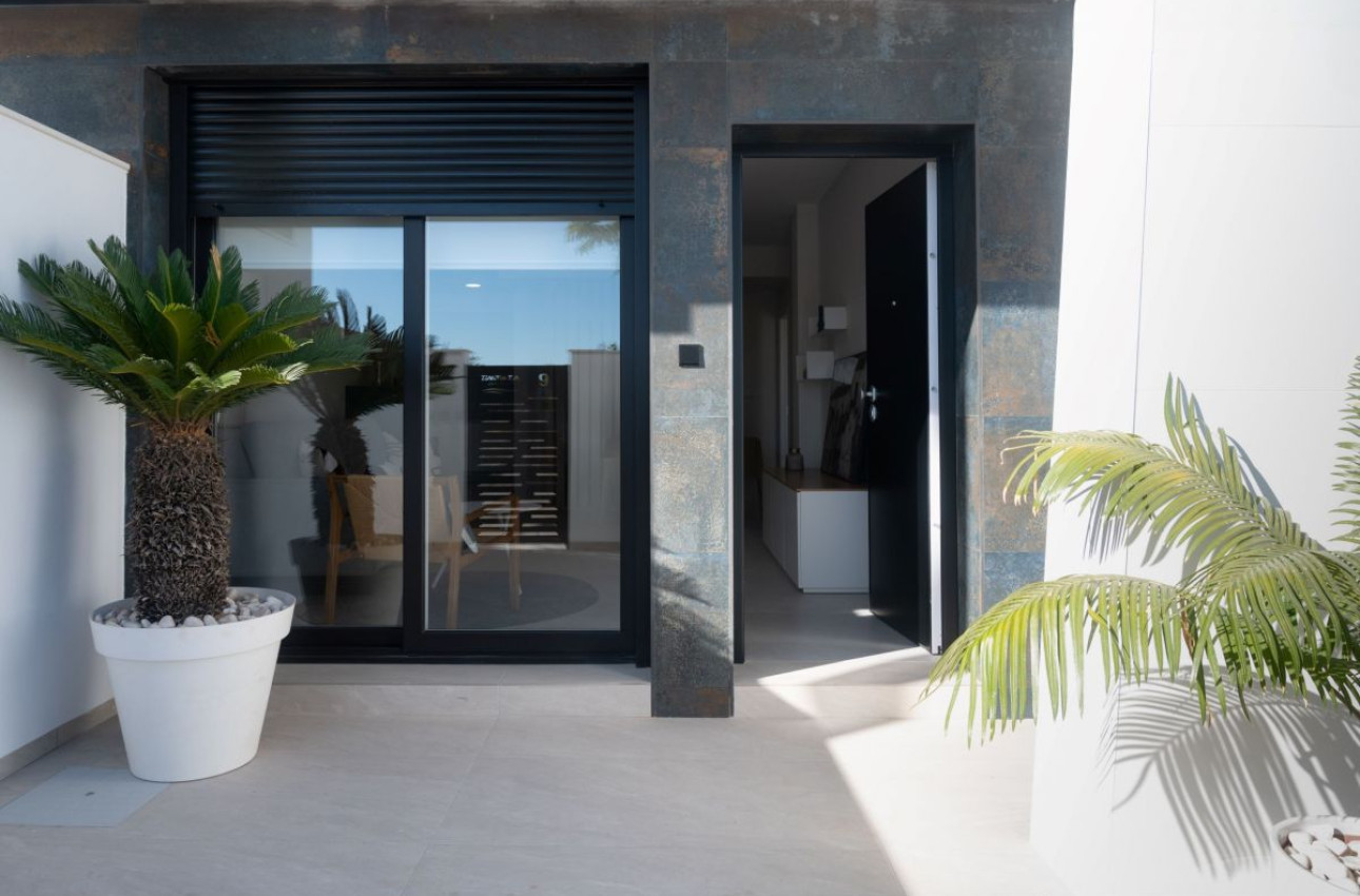 Obra nueva - Bungalows -
Pilar de la Horadada - 003190