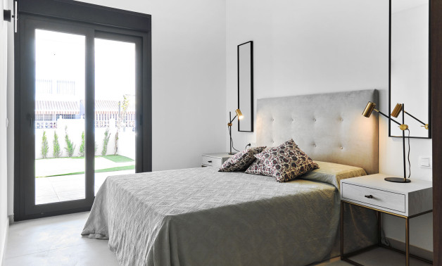 Obra nueva - Bungalows -
Torrevieja - 03185, Calle Ramón Rubial, 30