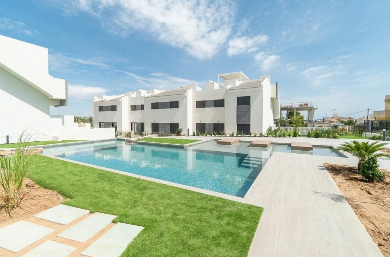 Obra nueva - Áticos -
Torrevieja - 03186