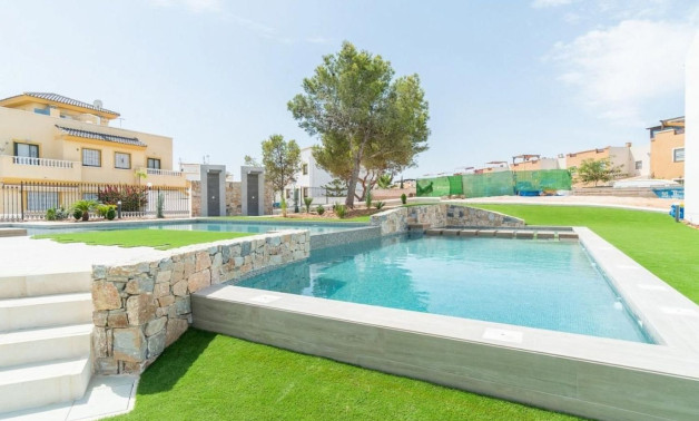 Obra nueva - Áticos -
Torrevieja - 03186