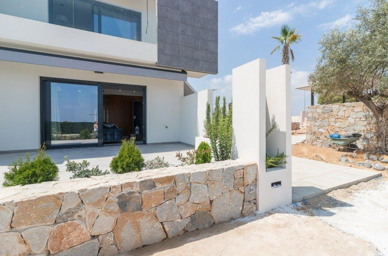 Obra nueva - Áticos -
Torrevieja - 03186