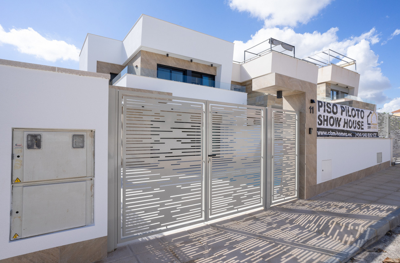 Obra nueva - Villas -
San Miguel de Salinas - 03189