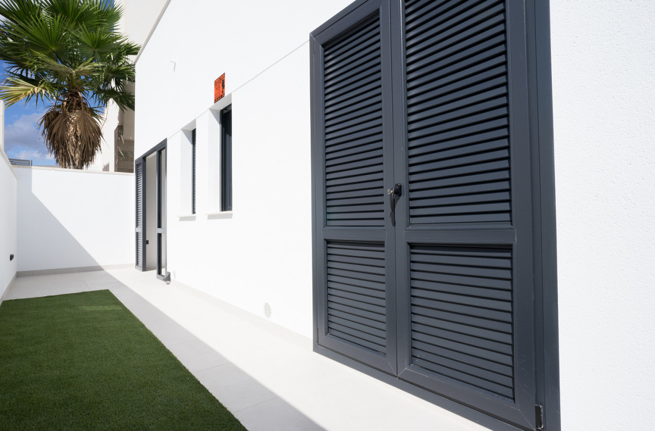 Obra nueva - Villas -
San Miguel de Salinas - 03189