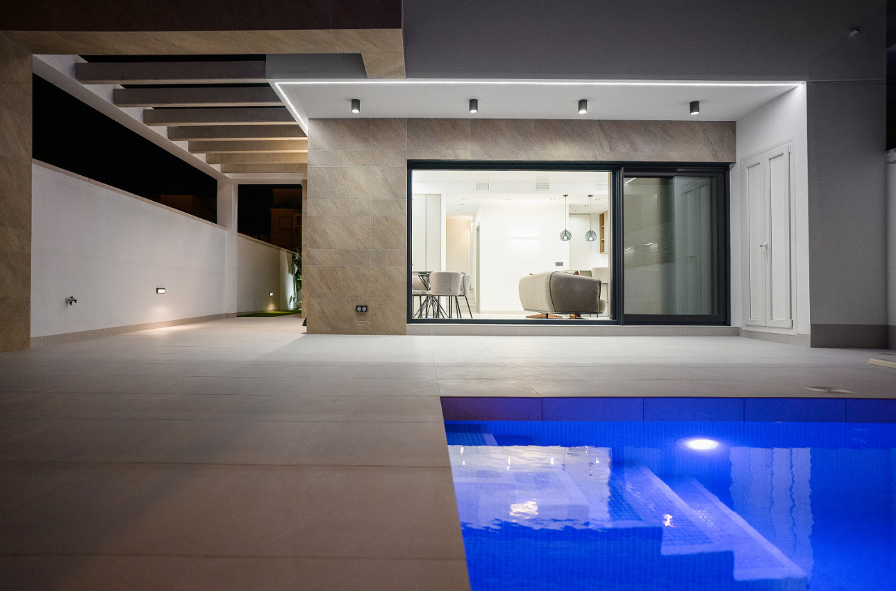 Obra nueva - Villas -
San Miguel de Salinas - 03189