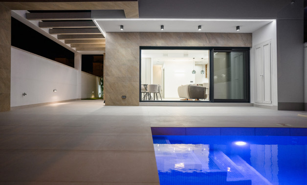 Obra nueva - Villas -
San Miguel de Salinas - 03189