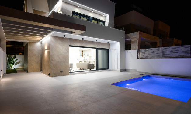 Obra nueva - Villas -
San Miguel de Salinas - 03189