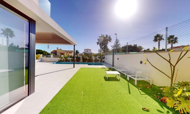 Obra nueva - Villas -
Orihuela - 03189, Avenida Torrevieja Mz II, 27