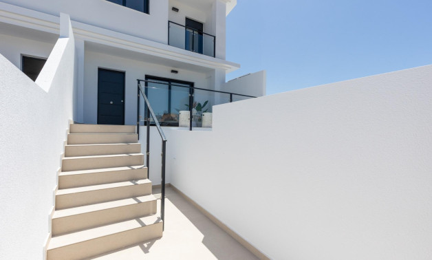 Краткосрочная аренда - Town House -
Rafal - pueblo