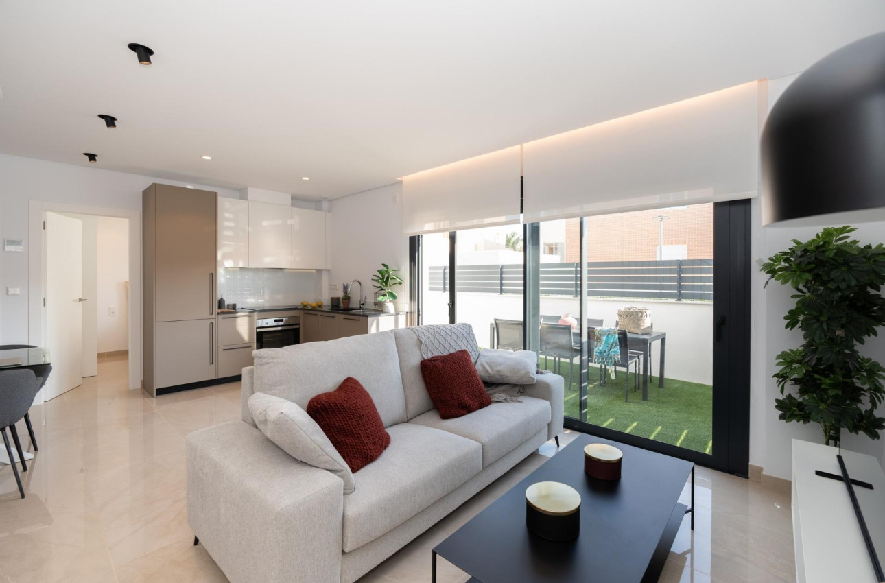 Краткосрочная аренда - Villa -
La Marina - El Pinet