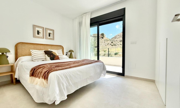 Short Term Rental - Town House -
Cox - San Fernando