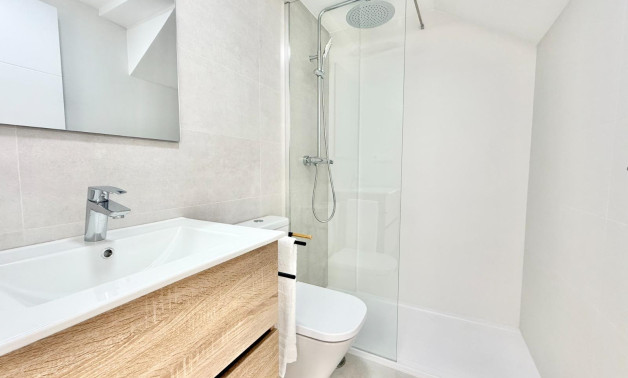 Short Term Rental - Town House -
Cox - San Fernando