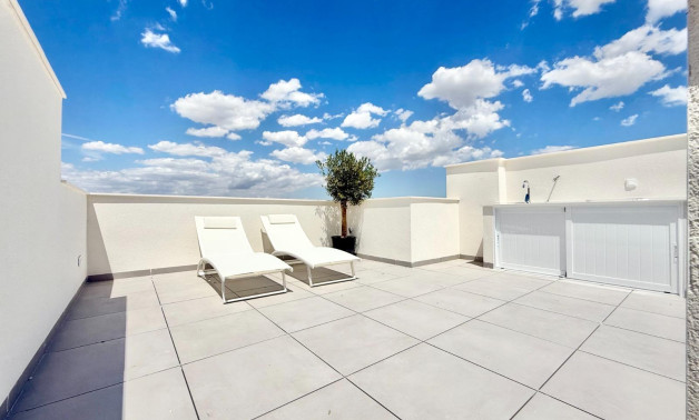 Краткосрочная аренда - Town House -
Cox - San Fernando