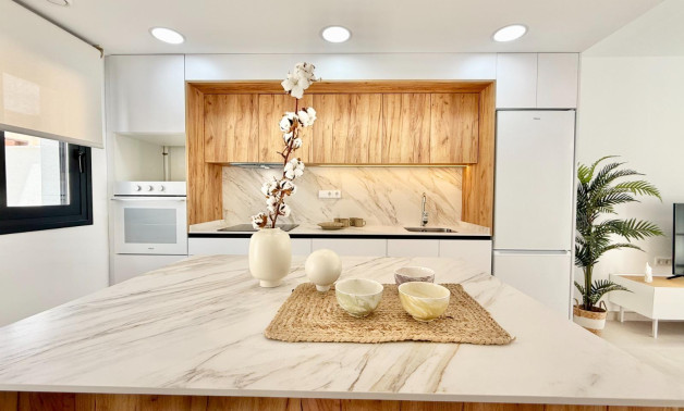 Краткосрочная аренда - Town House -
Cox - San Fernando