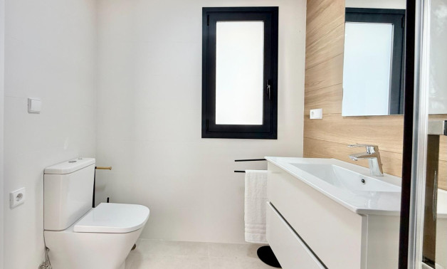 Краткосрочная аренда - Town House -
Cox - San Fernando