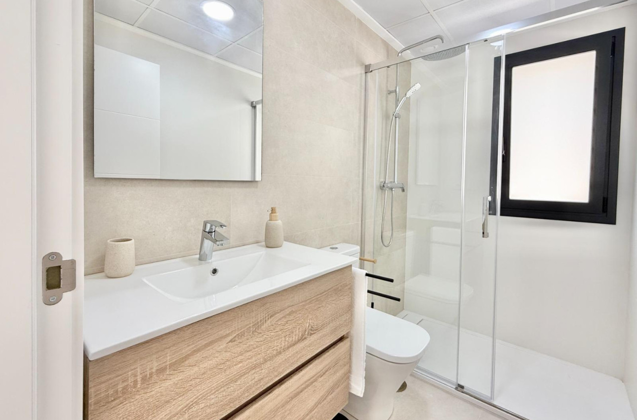 Краткосрочная аренда - Town House -
Cox - San Fernando