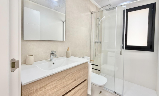 Краткосрочная аренда - Town House -
Cox - San Fernando