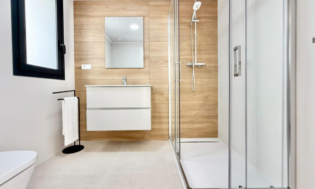 Краткосрочная аренда - Town House -
Cox - San Fernando