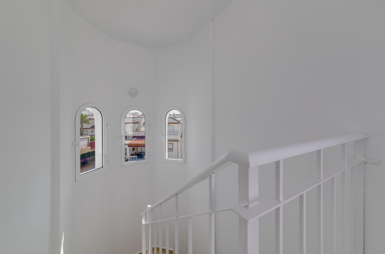 Alquiler a corto plazo - Villa -
San Fulgencio - El Oasis