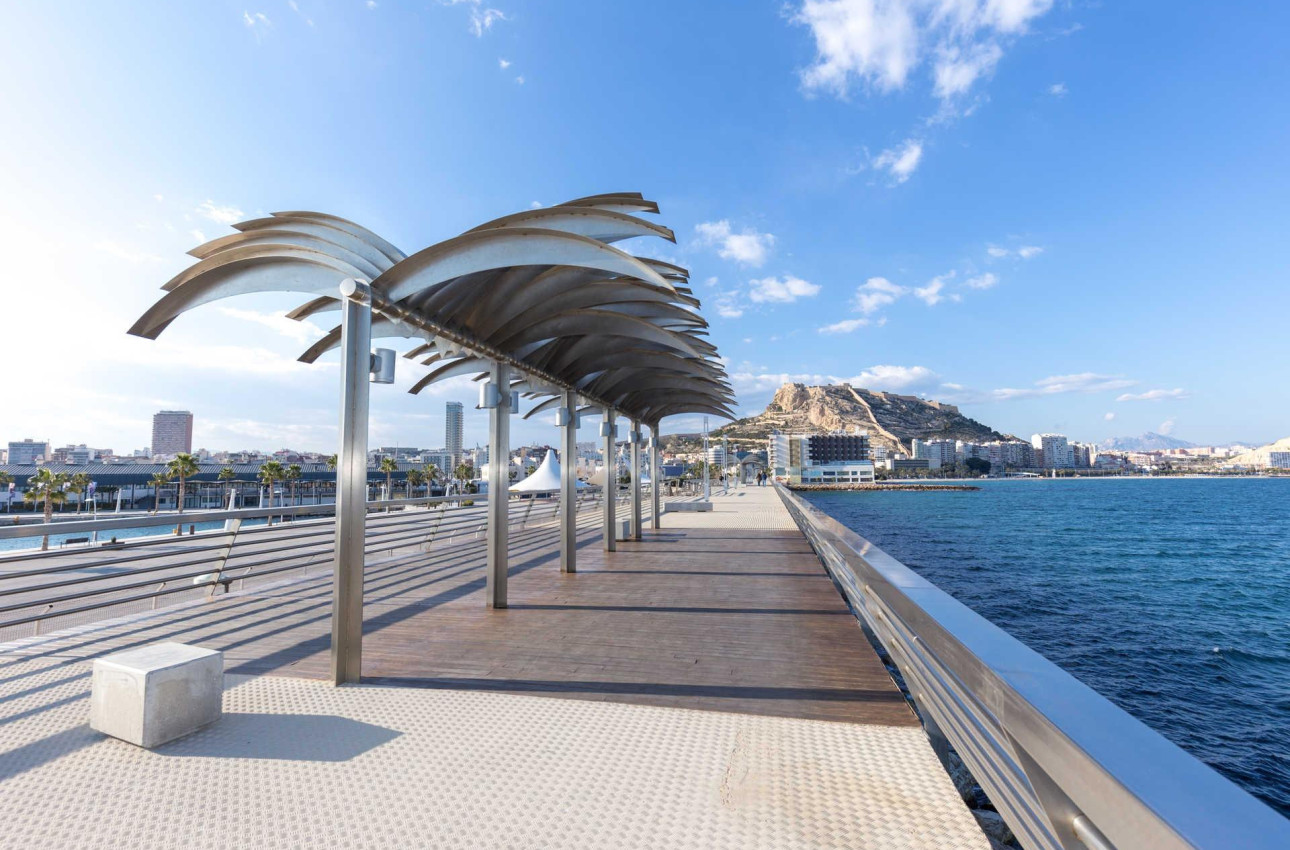 Short Term Rental - Penthouse -
Alicante - Centro