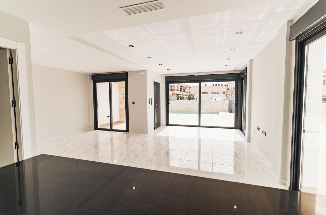 Short Term Rental - Villa -
Orihuela Costa - Punta Prima