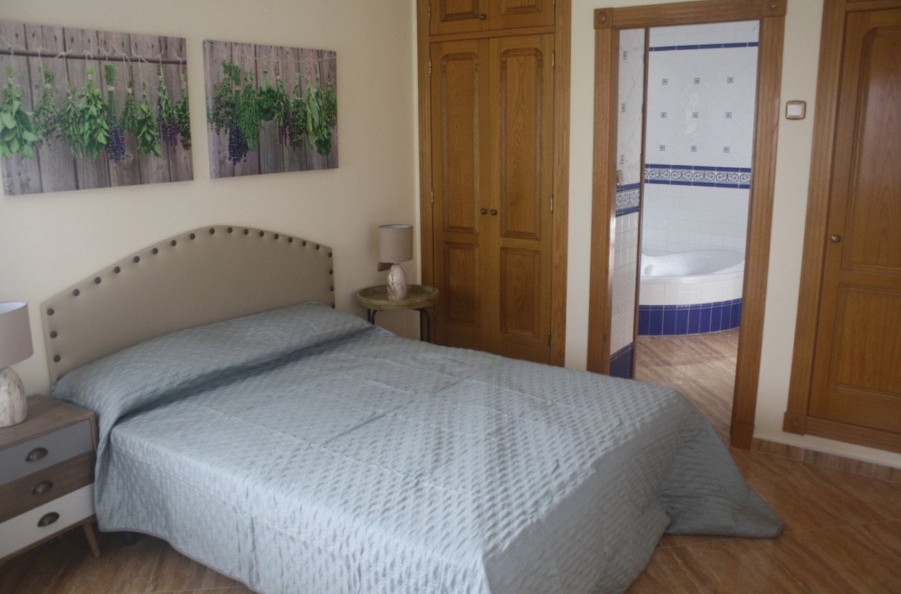 Краткосрочная аренда - Villa -
Torrevieja - Los Altos