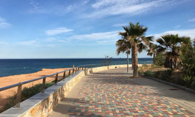 Alquiler a corto plazo - Villa -
Pilar de la Horadada - Las Higuericas