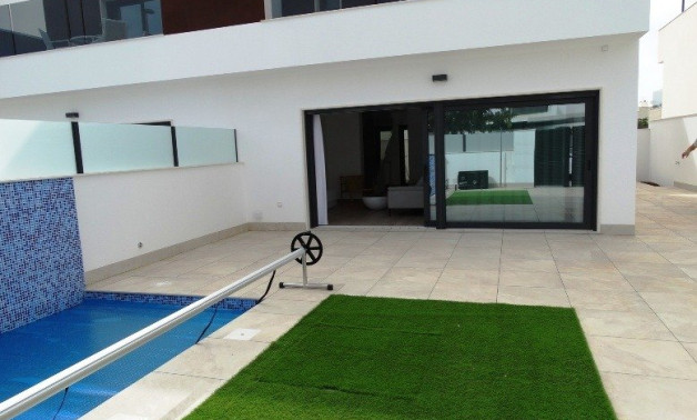 Short Term Rental - Villa -
Pilar de la Horadada - pueblo