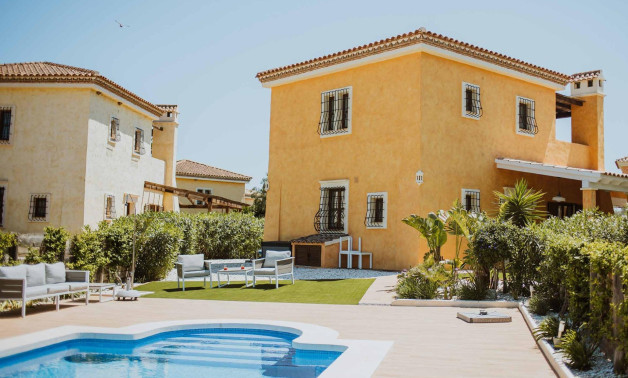 Alquiler a corto plazo - Villa -
Cuevas Del Almanzora - Desert Springs Golf Club