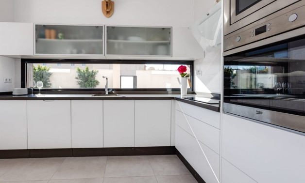 Alquiler a corto plazo - Villa -
Pilar de la Horadada - pueblo