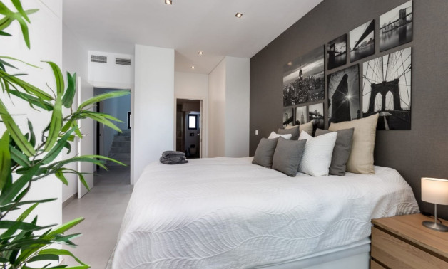 Alquiler a corto plazo - Villa -
Pilar de la Horadada - pueblo