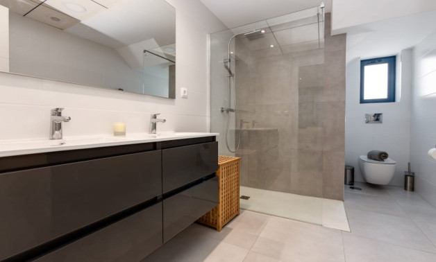 Alquiler a corto plazo - Villa -
Pilar de la Horadada - pueblo