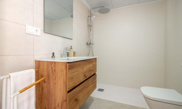 Short Term Rental - Town House -
Cox - San Fernando