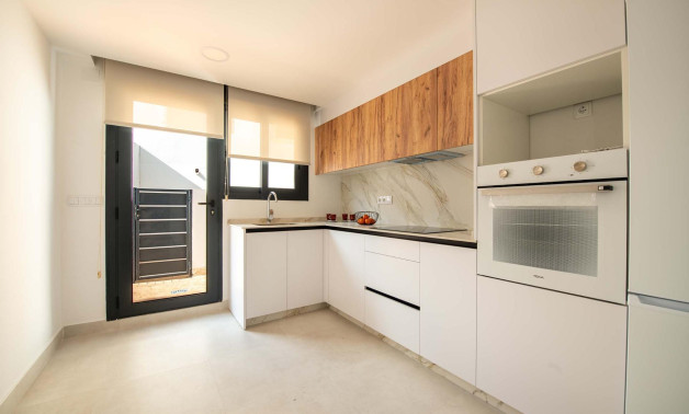 Short Term Rental - Bungalow -
Cox - San Fernando