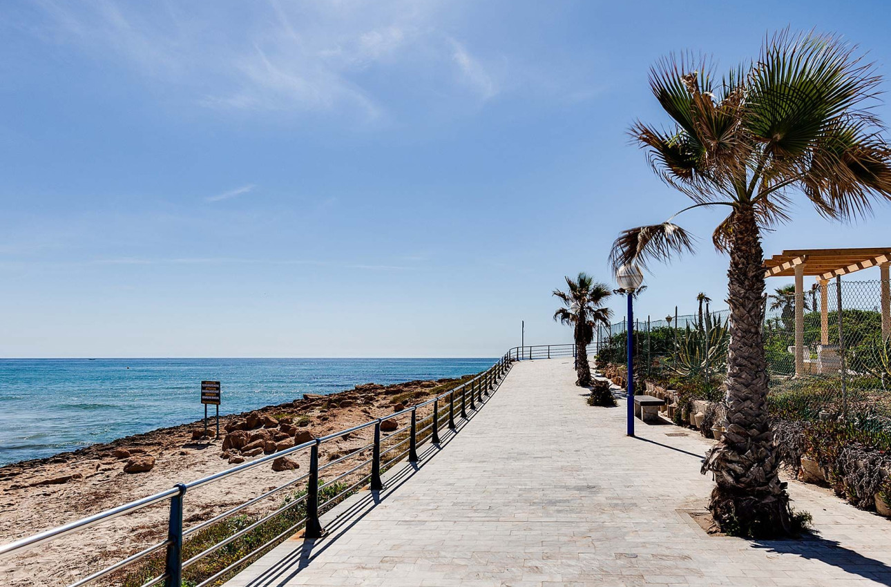Short Term Rental - Villa -
Orihuela Costa - La Zenia