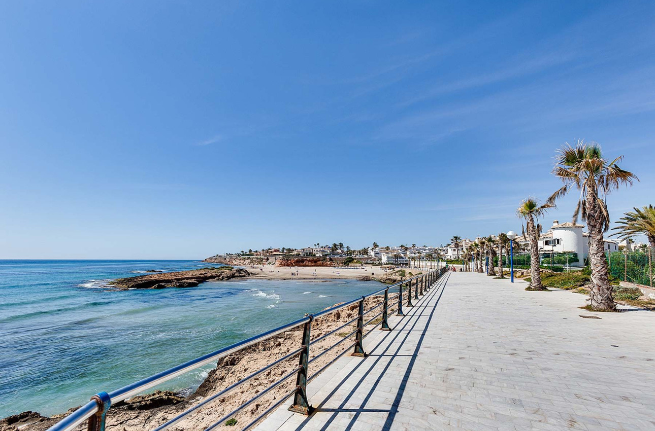 Short Term Rental - Villa -
Orihuela Costa - La Zenia