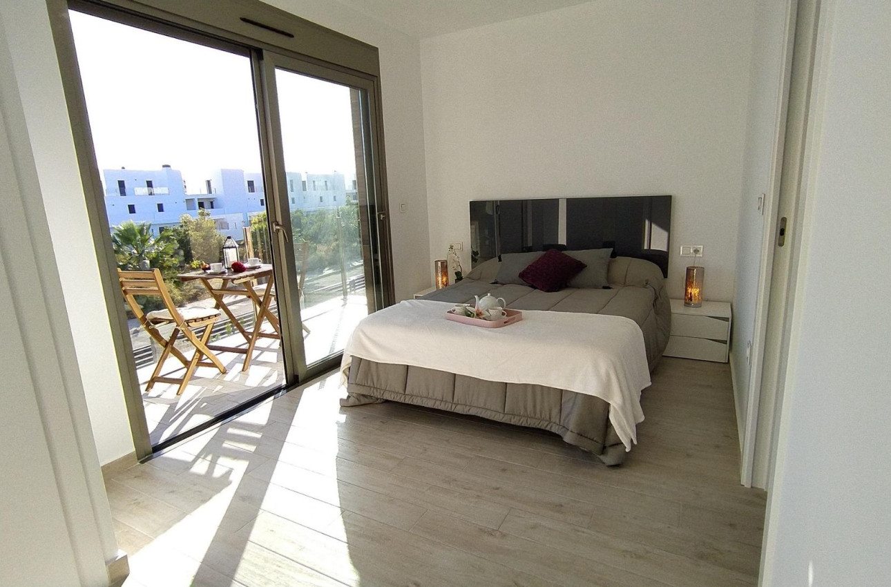Новое здание - Villa -
Orihuela Costa - PAU 8