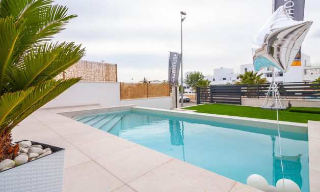 Новое здание - Villa -
Orihuela Costa - PAU 8
