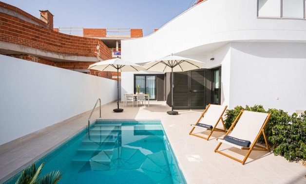 Obra nueva - Villa -
Torrevieja - Lago Jardín II