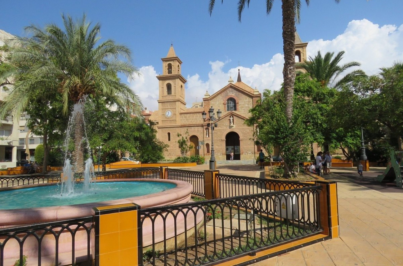 Obra nueva - Villa -
Torrevieja - Lago Jardín II
