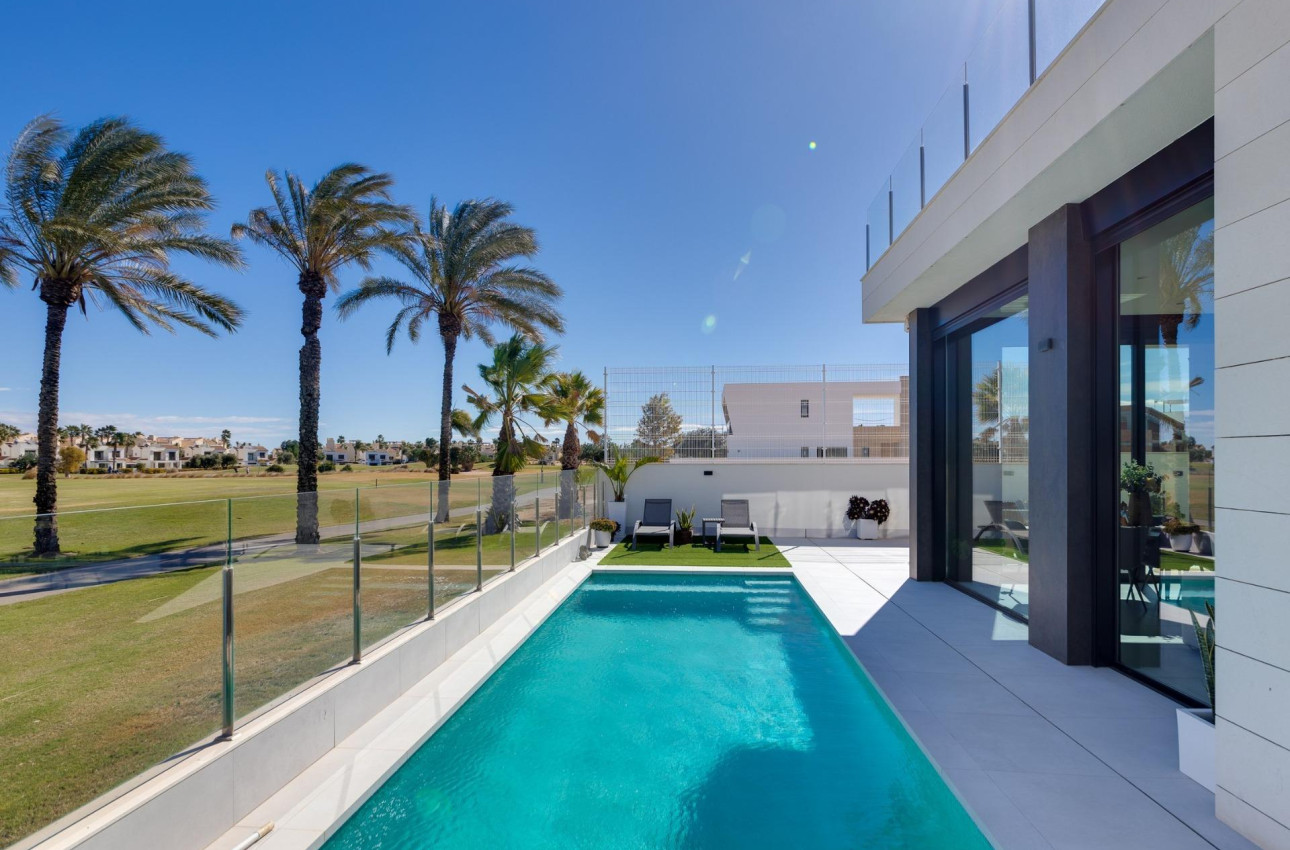 Obra nueva - Villa -
Pilar de la Horadada - Roda Golf