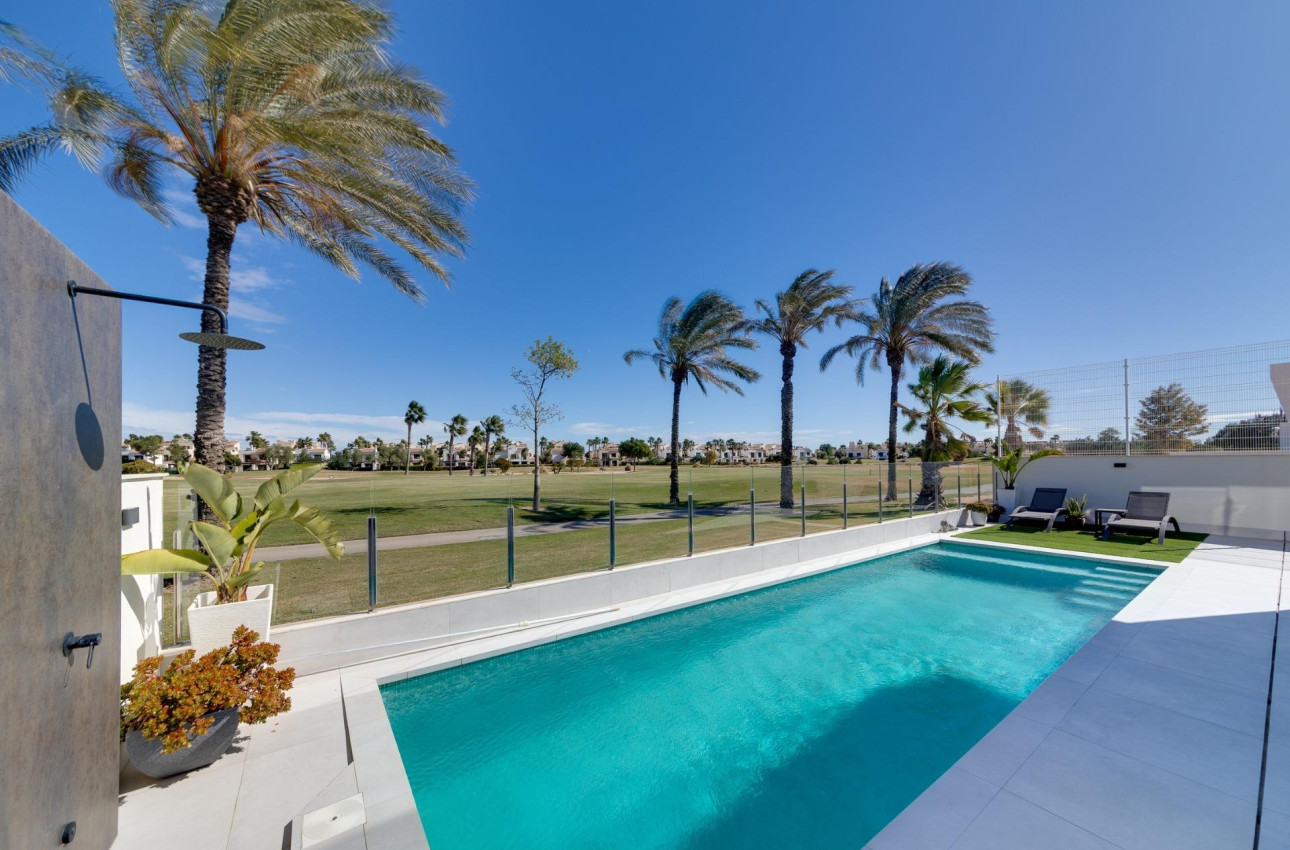 Obra nueva - Villa -
Pilar de la Horadada - Roda Golf