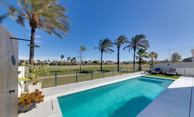 Obra nueva - Villa -
Pilar de la Horadada - Roda Golf