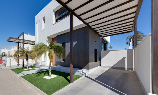Obra nueva - Villa -
Pilar de la Horadada - Roda Golf
