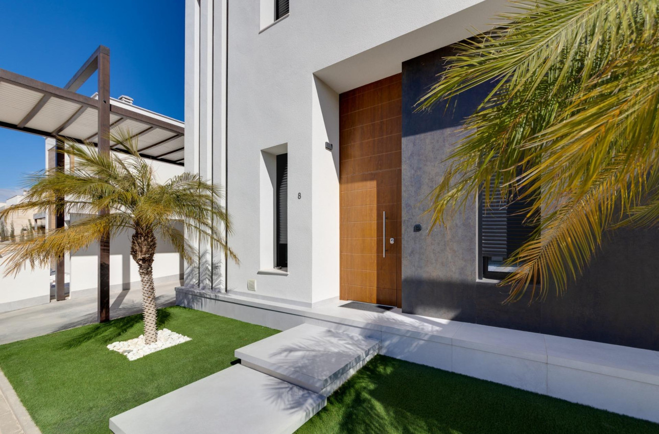 Obra nueva - Villa -
Pilar de la Horadada - Roda Golf