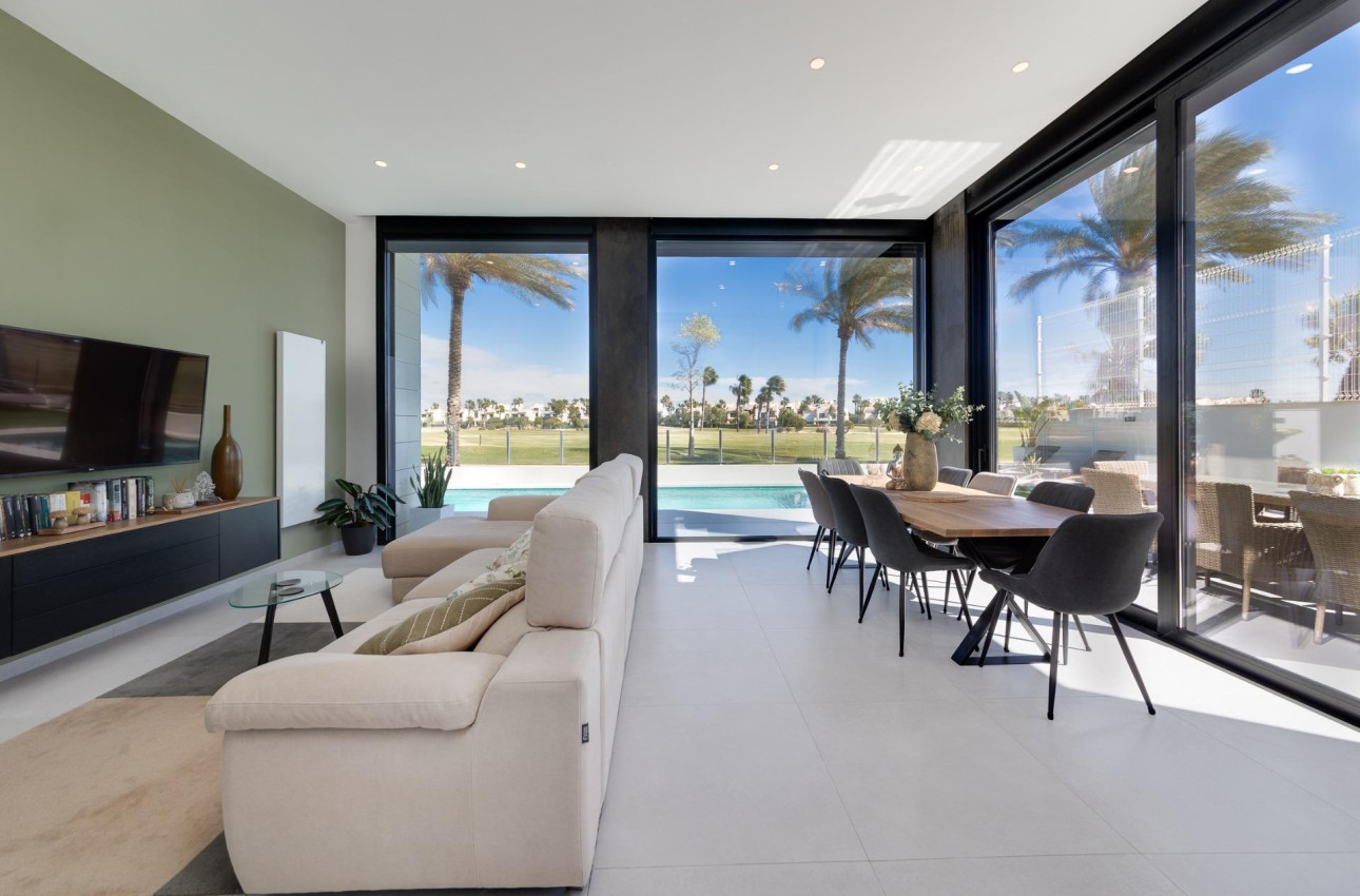 Obra nueva - Villa -
Pilar de la Horadada - Roda Golf