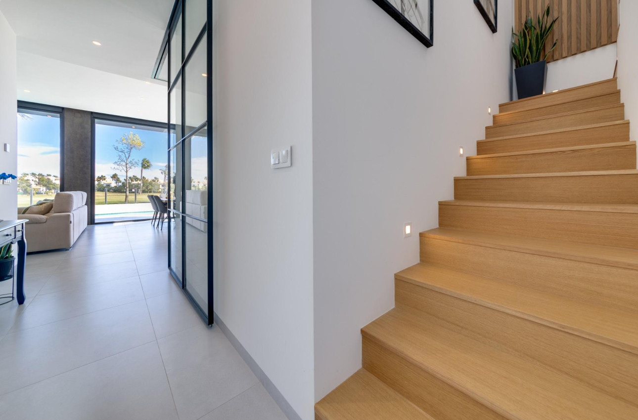 Obra nueva - Villa -
Pilar de la Horadada - Roda Golf